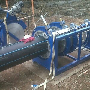 MACHINE ELECTROSOUDABLE BOUT A BOUT
